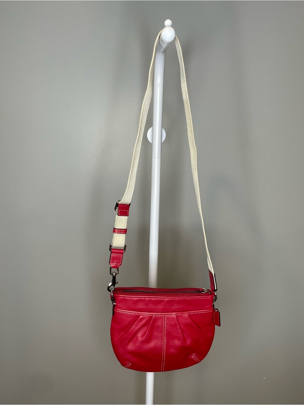 Coach Soho Pleated Swingpack Red Leather Crossbody Bag F42833 NWOT